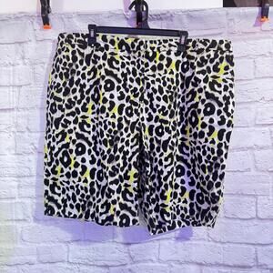 MADISON WOMAN 20W black, white, fluorescent yellow cheetah print Shorts